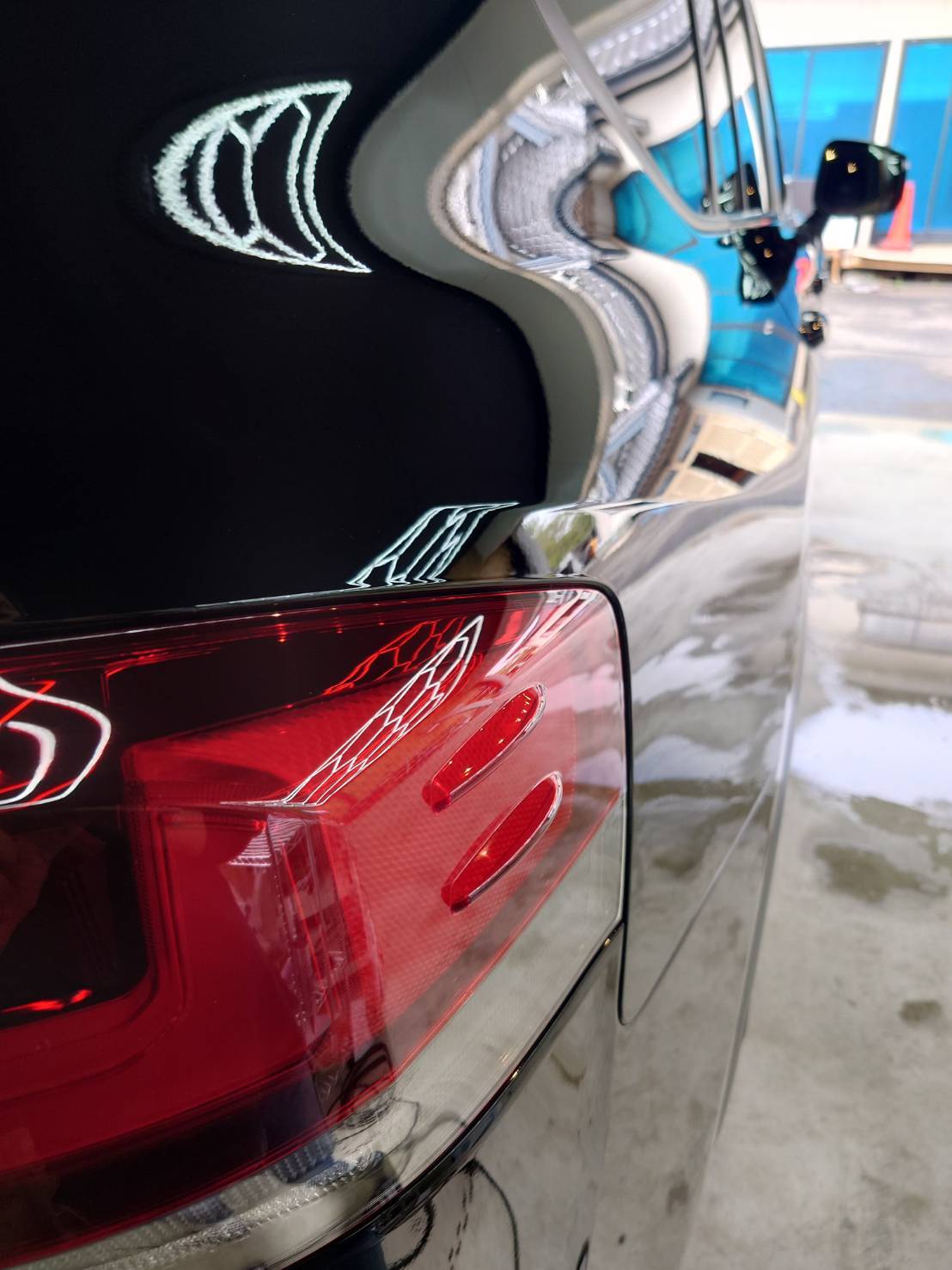 https://carwash-indigo.jp